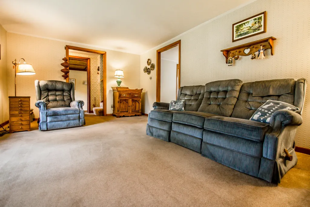 32 Blaine Road Hallowell ME 04347