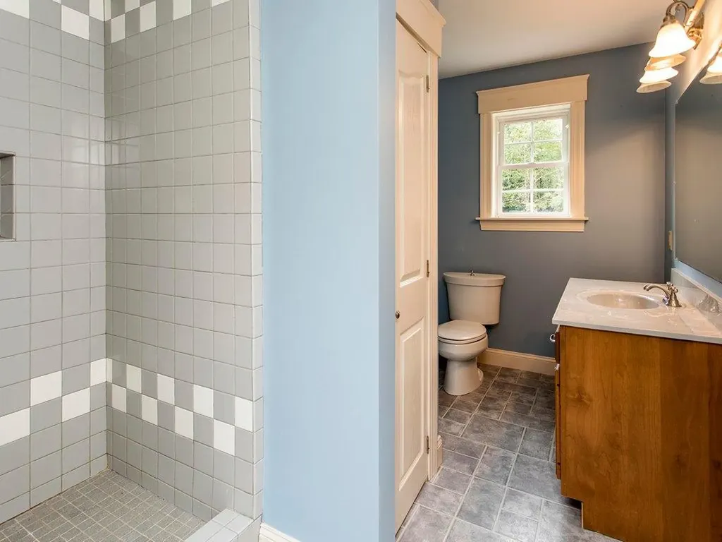 24 Wedgewood Drive Oakland ME 04963