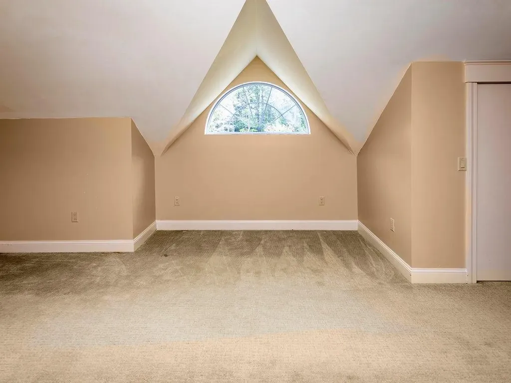 24 Wedgewood Drive Oakland ME 04963