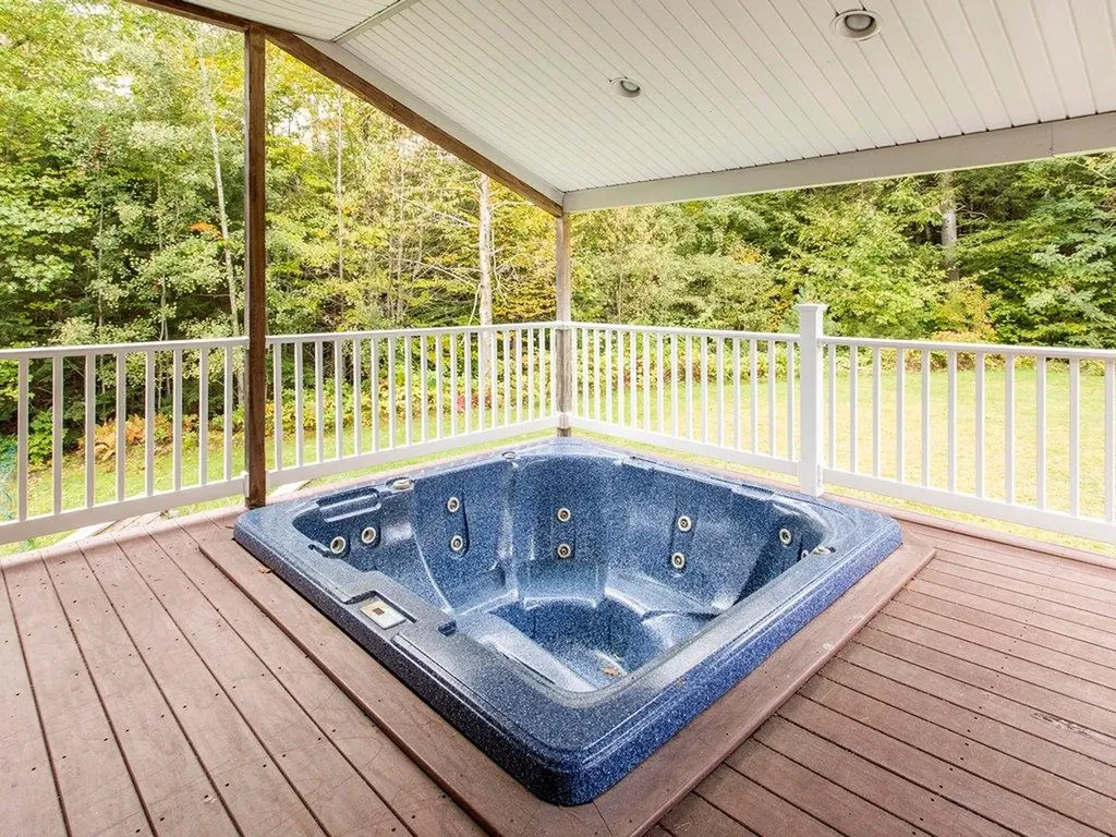 24 Wedgewood Drive Oakland ME 04963
