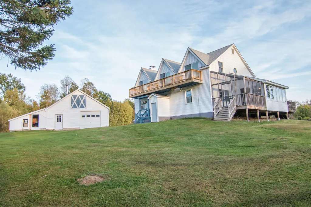 14 Danforth Drive Glenburn ME 04401