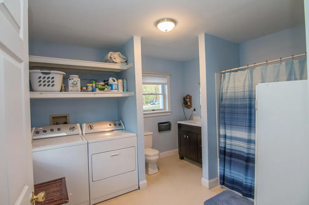 14 Danforth Drive Glenburn ME 04401