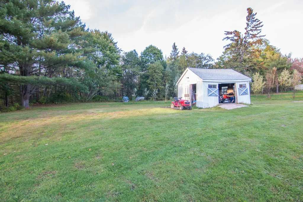 14 Danforth Drive Glenburn ME 04401