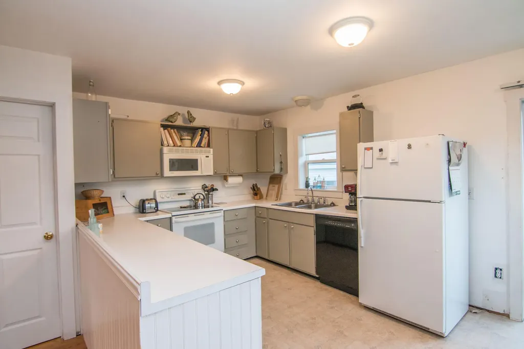 14 Danforth Drive Glenburn ME 04401