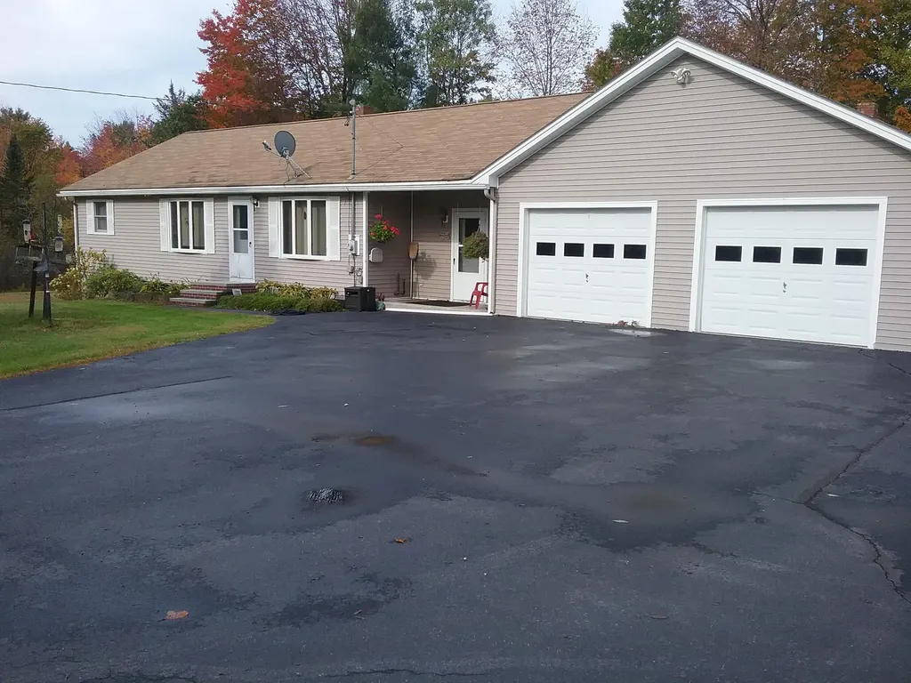 88 Benner Lane Whitefield ME 04353