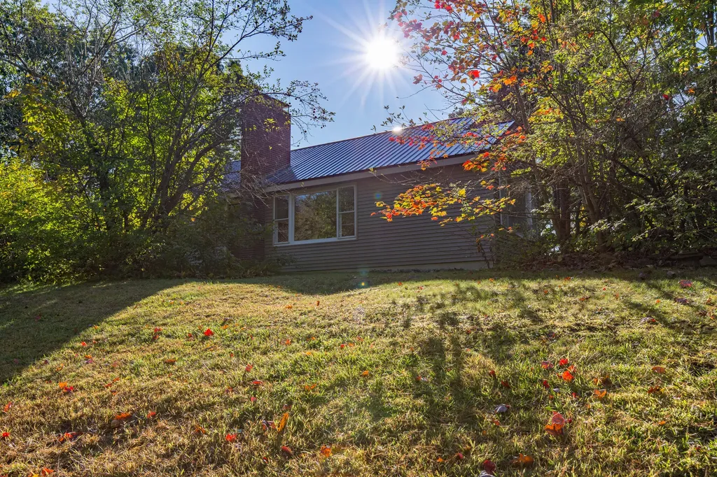 106 Falmouth Road Falmouth ME 04105