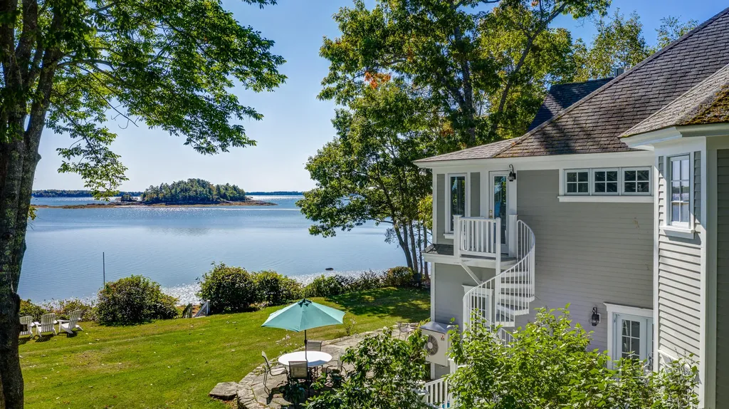 15 Merganser Way Freeport ME 04032