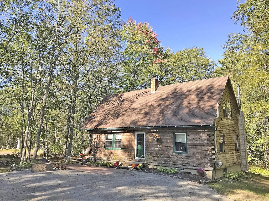 16 Pinkham Road Damariscotta ME 04543