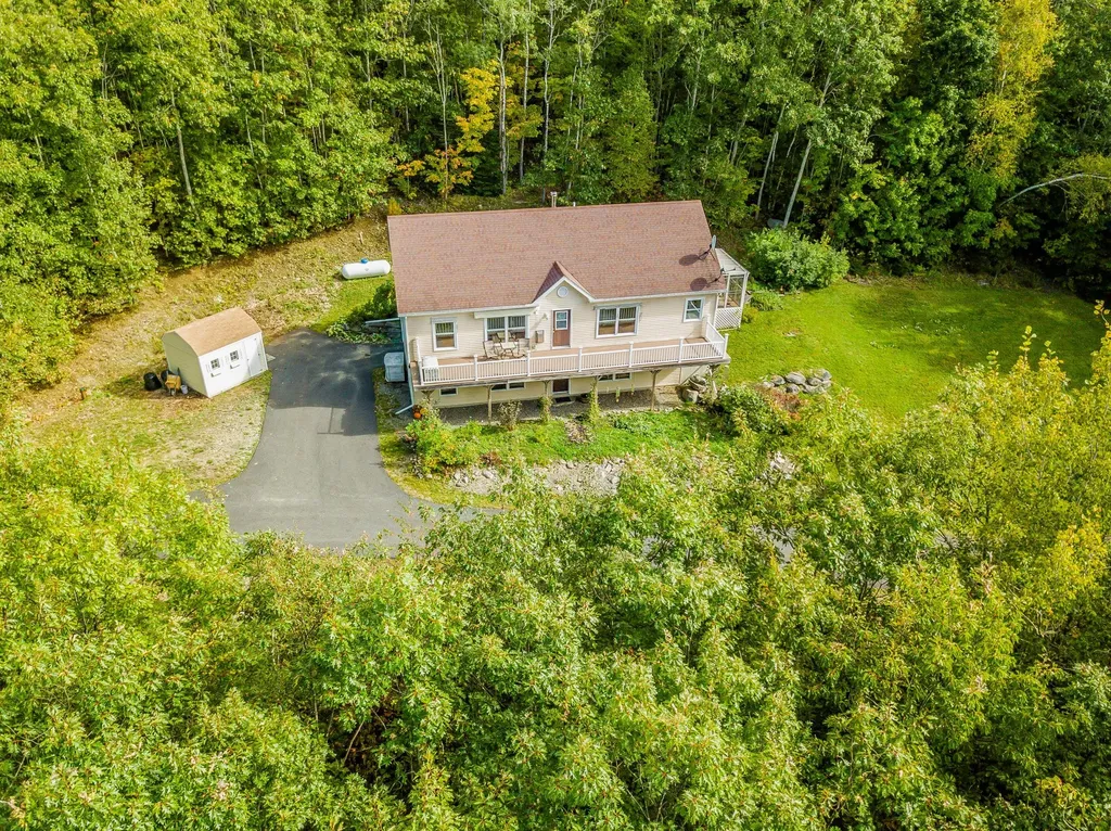 700 Beech Hill Road Northport ME 04849