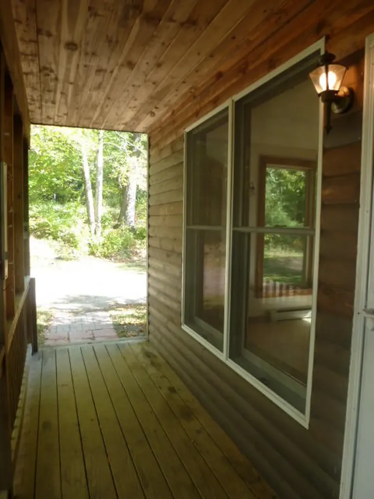22 Davis Farm Road Raymond ME 04071