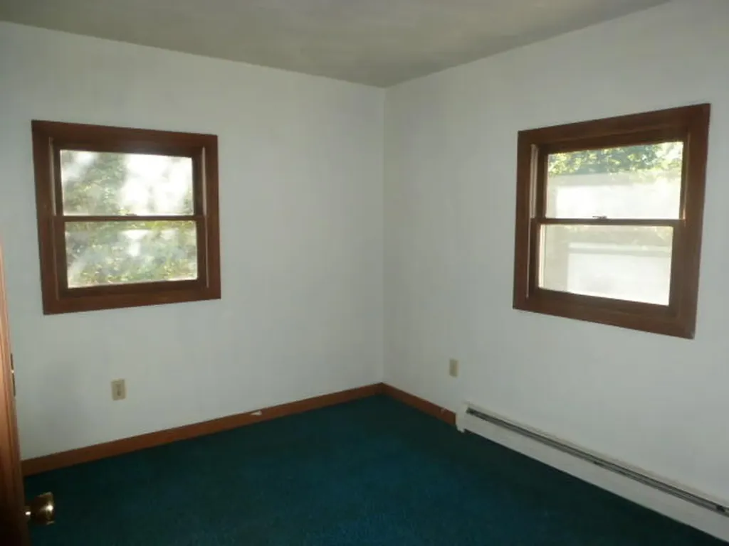 22 Davis Farm Road Raymond ME 04071