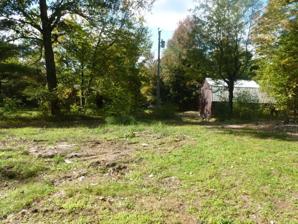 22 Davis Farm Road Raymond ME 04071