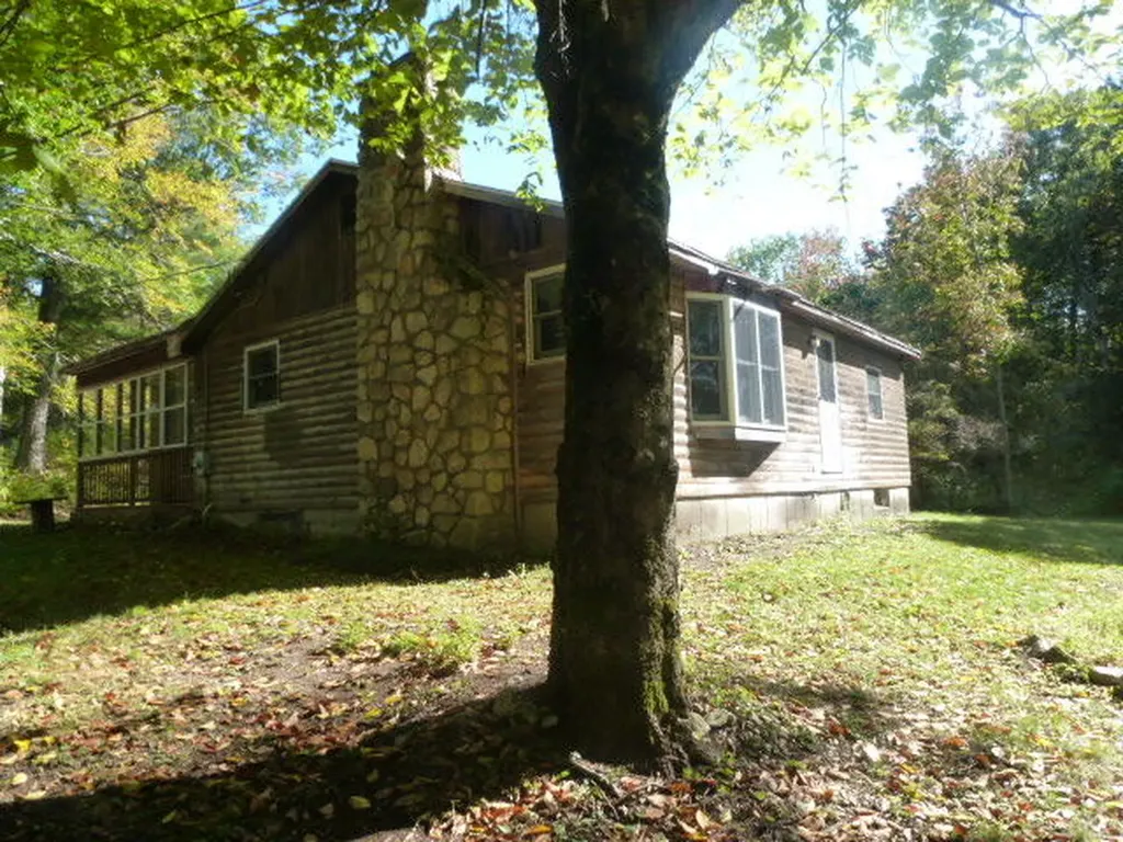 22 Davis Farm Road Raymond ME 04071