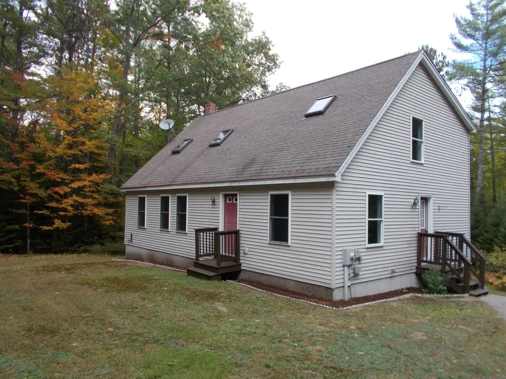 81 Colonial Circle Harrison ME 04040