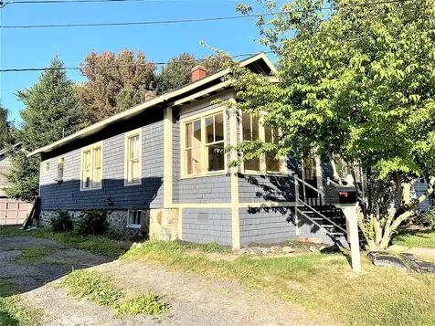 26 Woodlawn Avenue Portland ME 04103