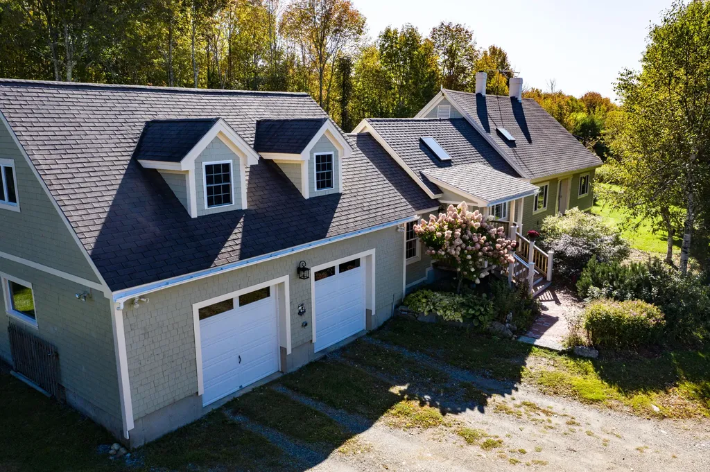 21 Veazie Road Searsport ME 04974