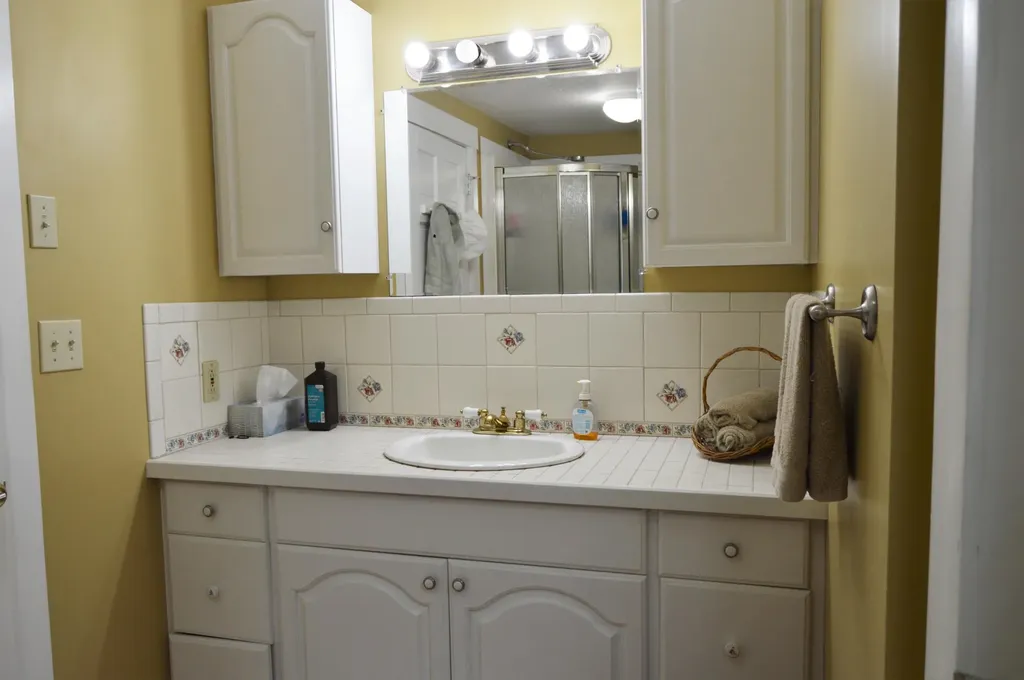 21 Veazie Road Searsport ME 04974