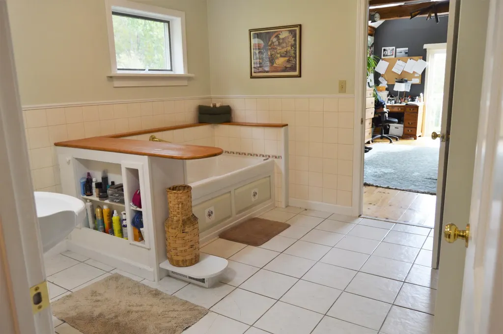 21 Veazie Road Searsport ME 04974