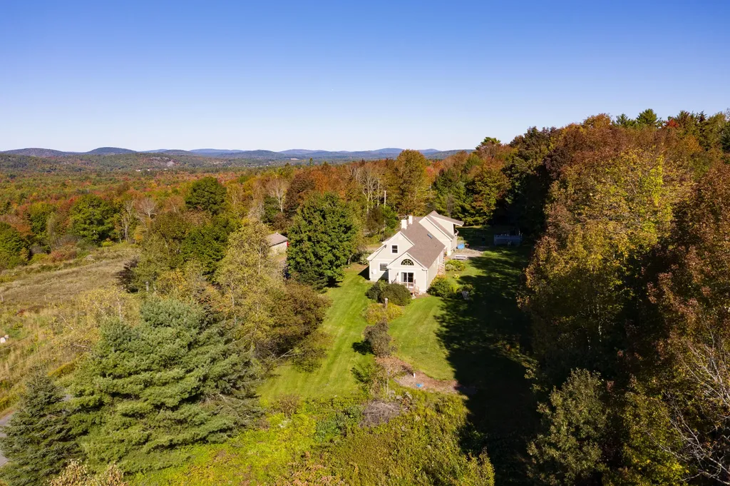 21 Veazie Road Searsport ME 04974