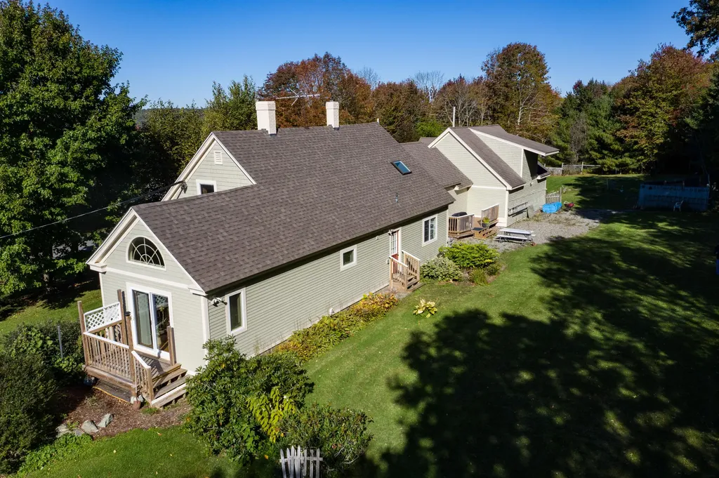 21 Veazie Road Searsport ME 04974