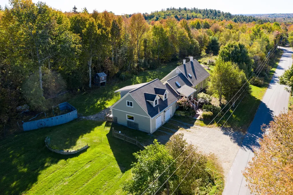 21 Veazie Road Searsport ME 04974
