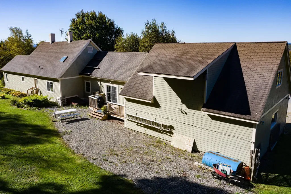 21 Veazie Road Searsport ME 04974