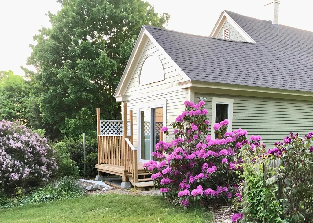 21 Veazie Road Searsport ME 04974