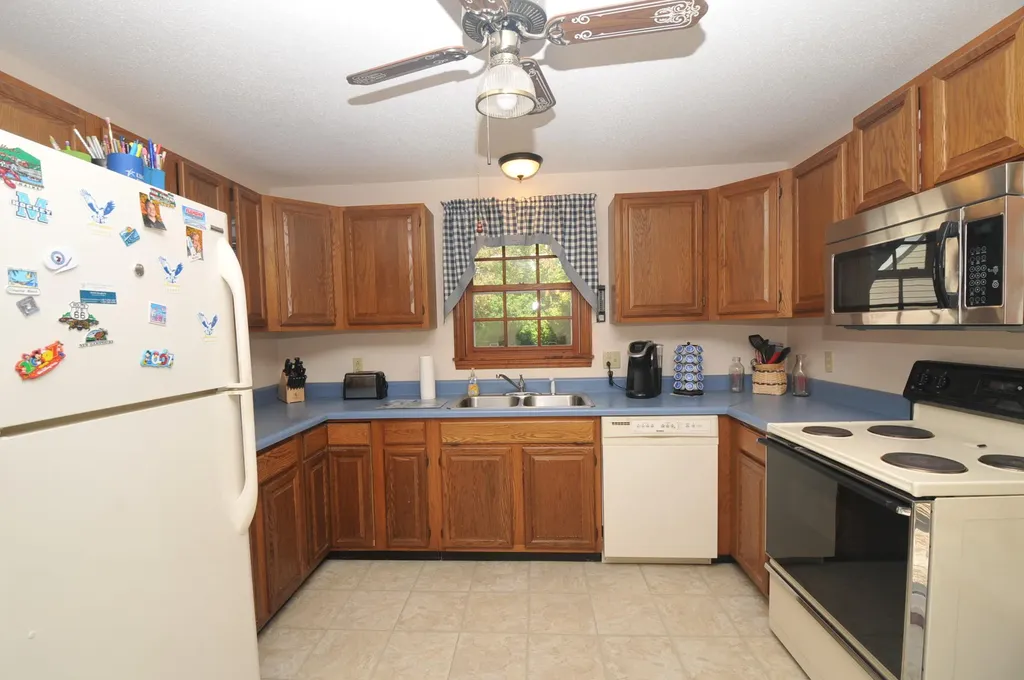 59 Black Stream Drive Levant ME 04456