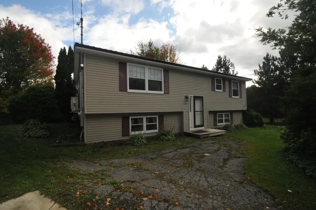 59 Black Stream Drive Levant ME 04456