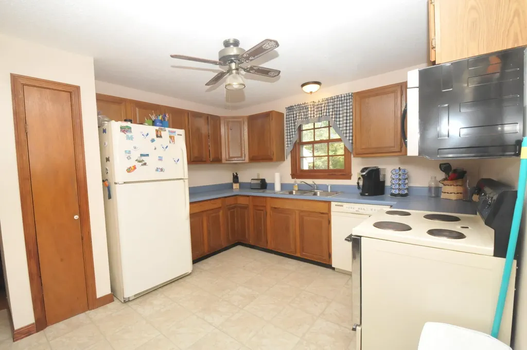 59 Black Stream Drive Levant ME 04456