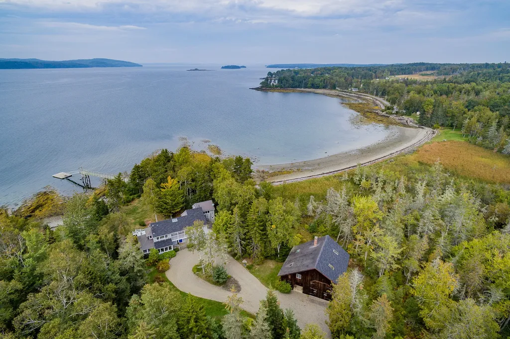 435 Ferry Road Islesboro ME 04848