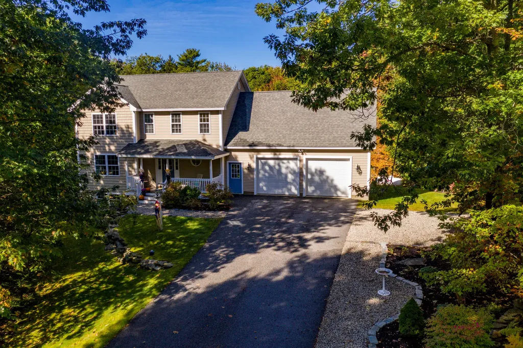 19 Acorn Ridge Road Freeport ME 04032