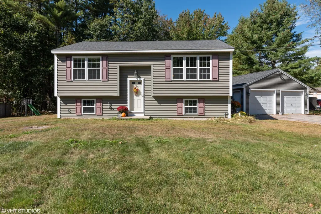 27 Pinkham Drive Buxton ME 04093