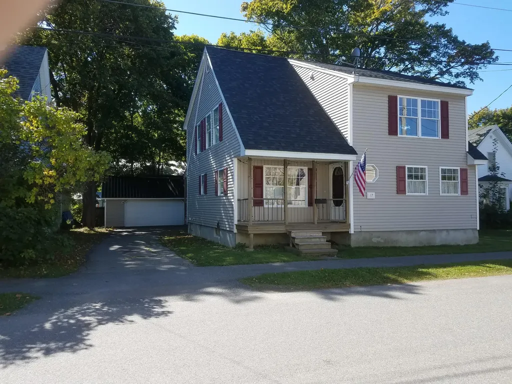 17 East Street Bangor ME 04401