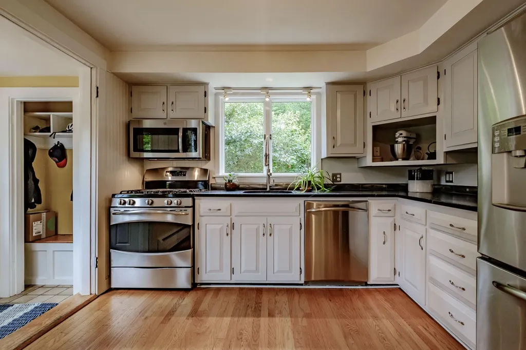 153 Cousins Street Yarmouth ME 04096