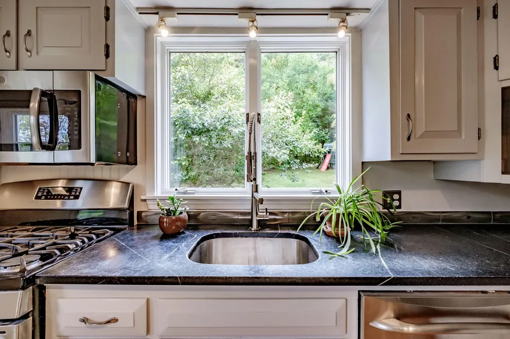 153 Cousins Street Yarmouth ME 04096