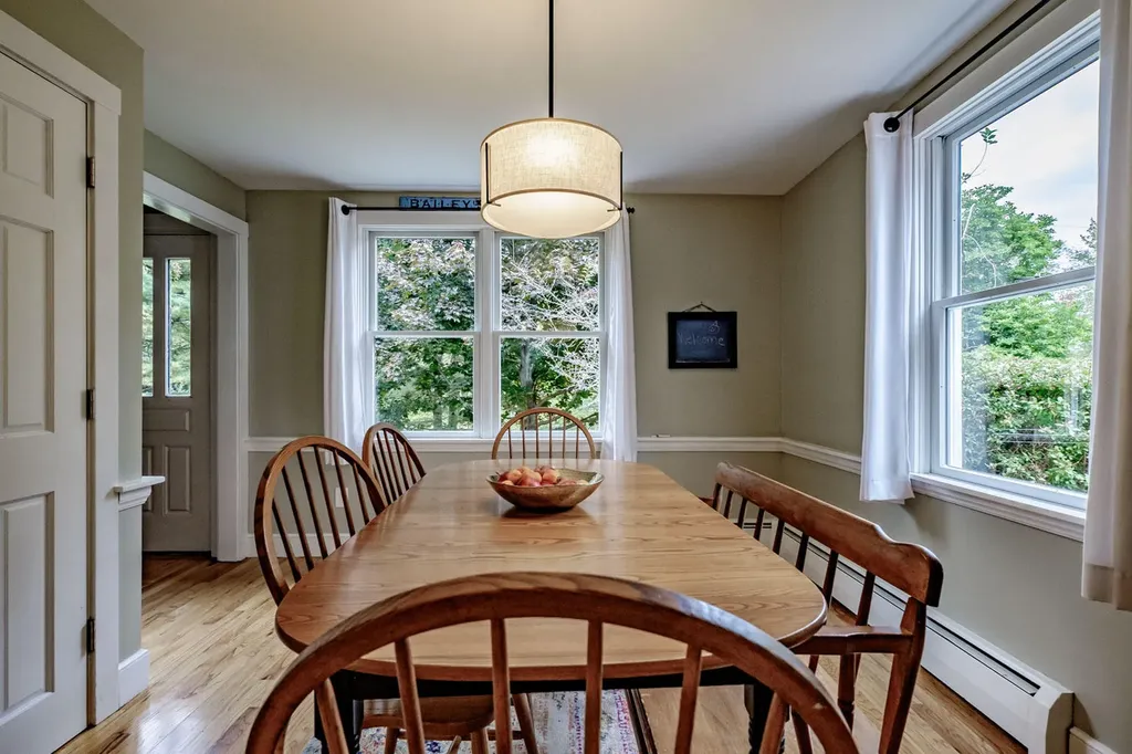 153 Cousins Street Yarmouth ME 04096