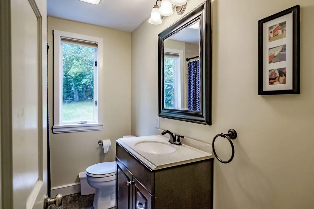 153 Cousins Street Yarmouth ME 04096
