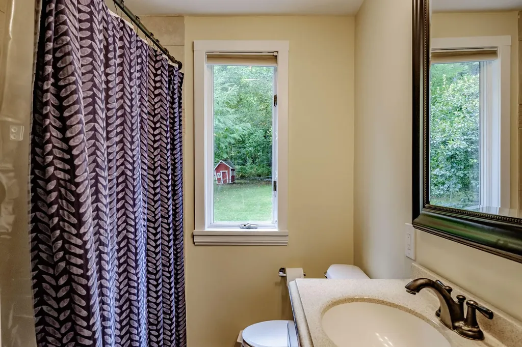 153 Cousins Street Yarmouth ME 04096