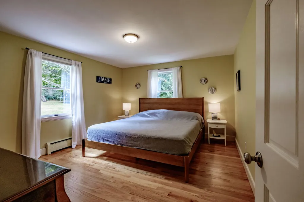 153 Cousins Street Yarmouth ME 04096