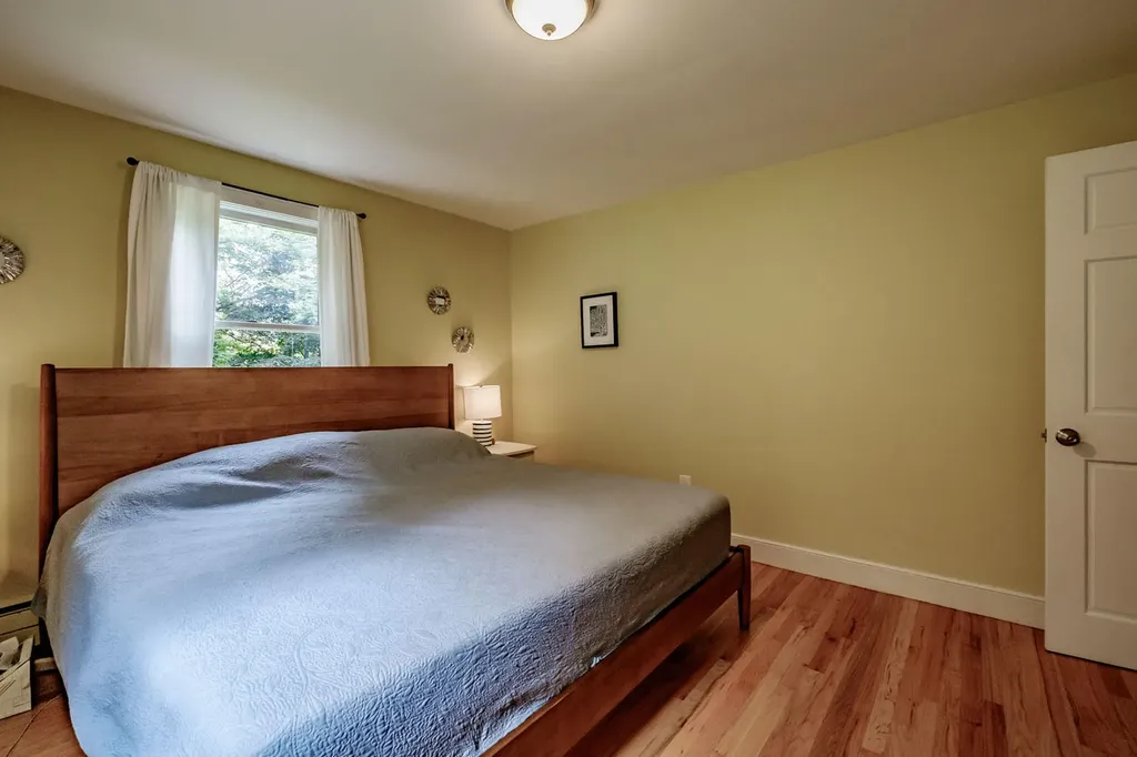 153 Cousins Street Yarmouth ME 04096