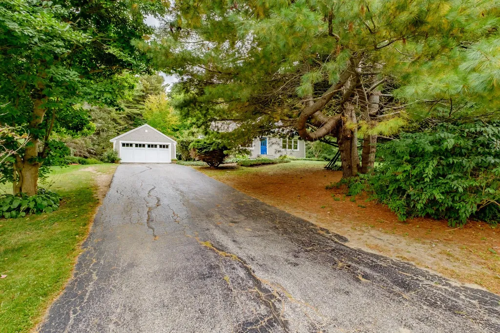 153 Cousins Street Yarmouth ME 04096