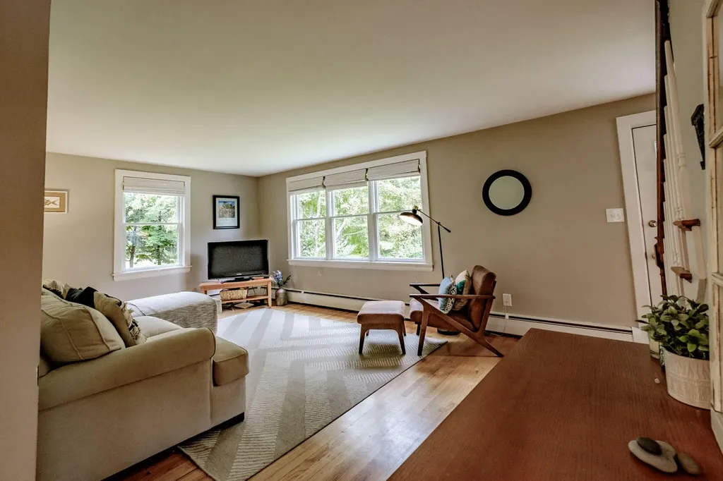 153 Cousins Street Yarmouth ME 04096