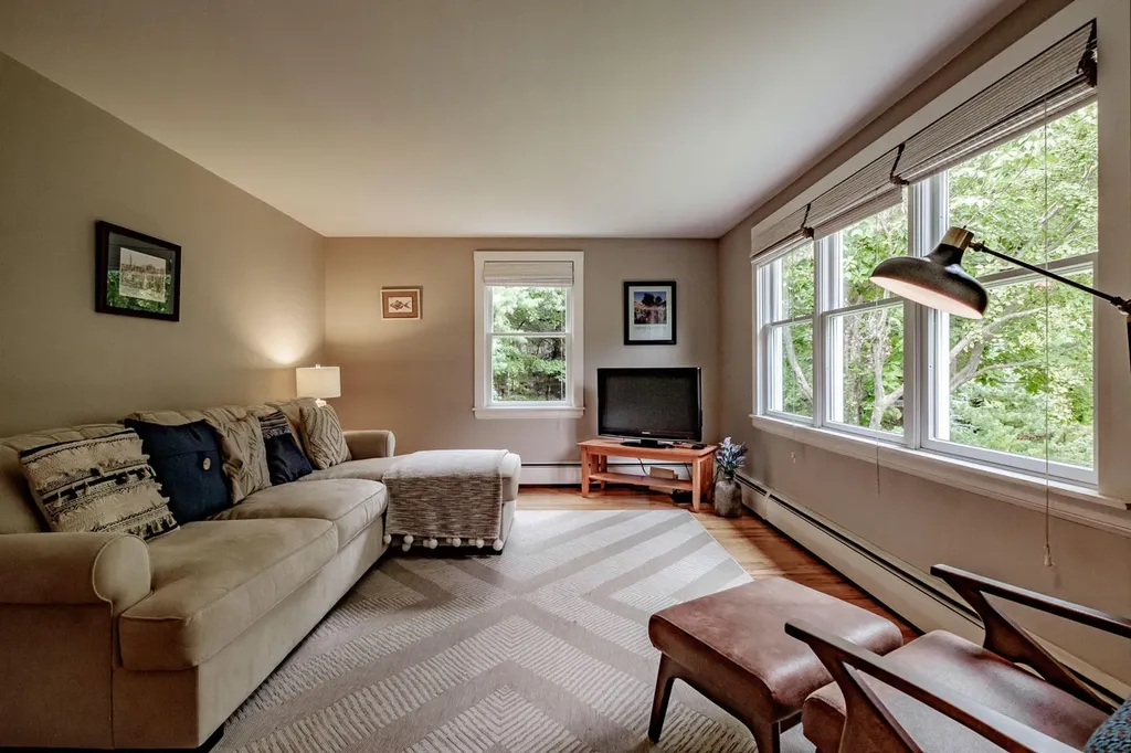 153 Cousins Street Yarmouth ME 04096