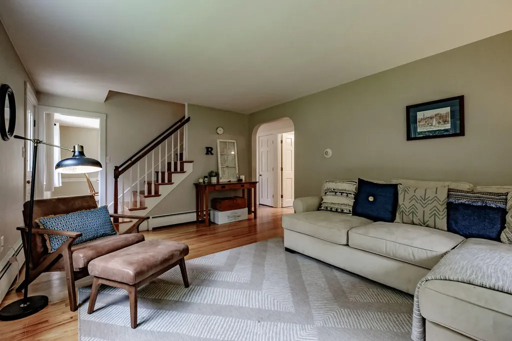 153 Cousins Street Yarmouth ME 04096