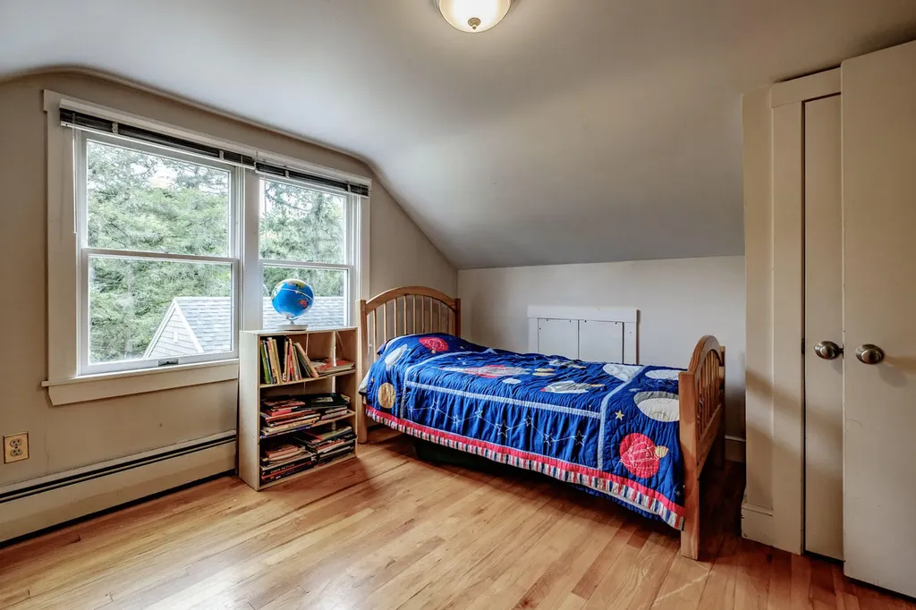 153 Cousins Street Yarmouth ME 04096