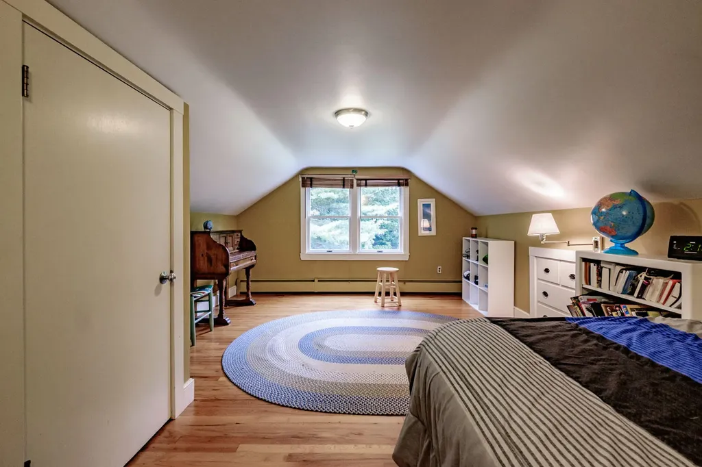 153 Cousins Street Yarmouth ME 04096