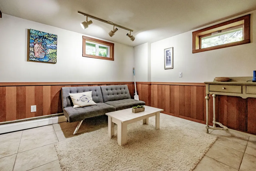153 Cousins Street Yarmouth ME 04096
