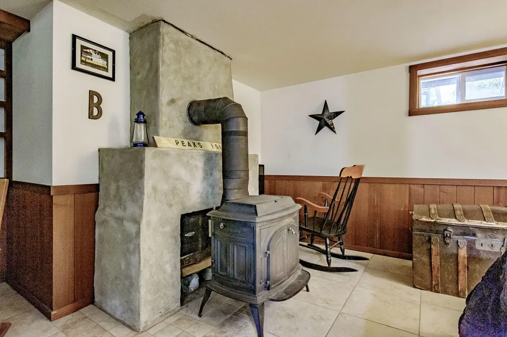 153 Cousins Street Yarmouth ME 04096