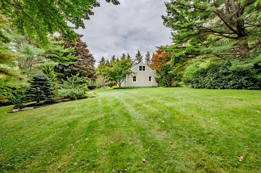 153 Cousins Street Yarmouth ME 04096